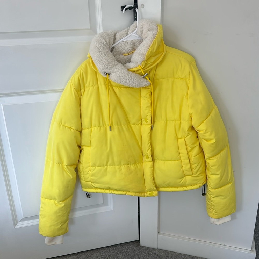 BDG yellow winter jacket with fleece lining size M